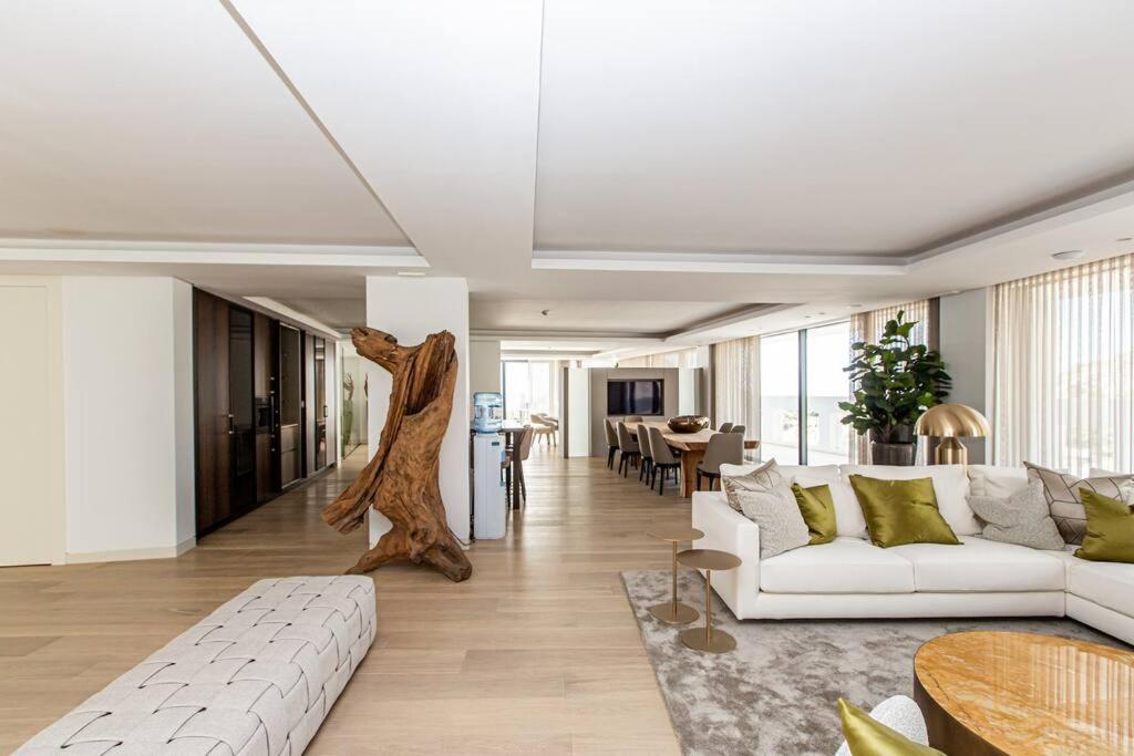 Stunning 2 Bedroom Palo Alto, Pool + Gym Rdr304 * Marbella
